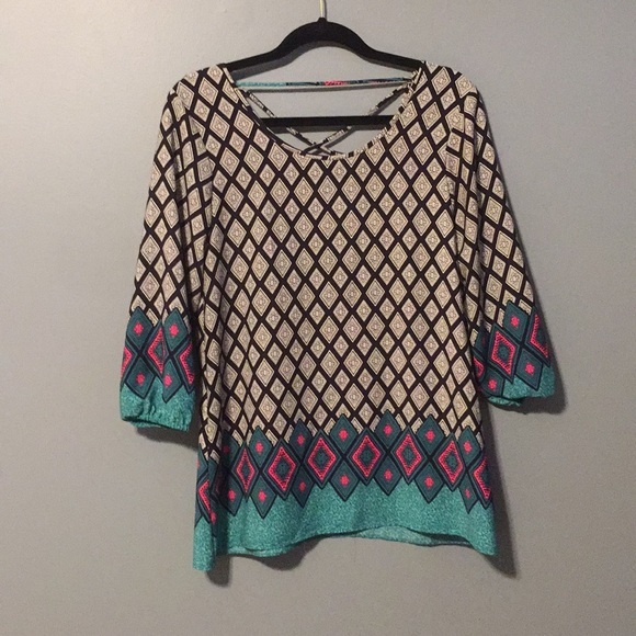 Moa Moa Tops - 5/$25 Moa Moa shirt size XS